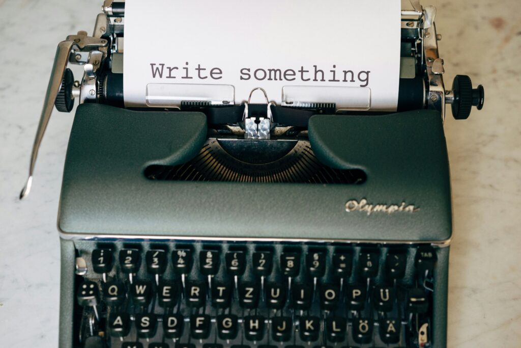 Máquina de escribir con texto
